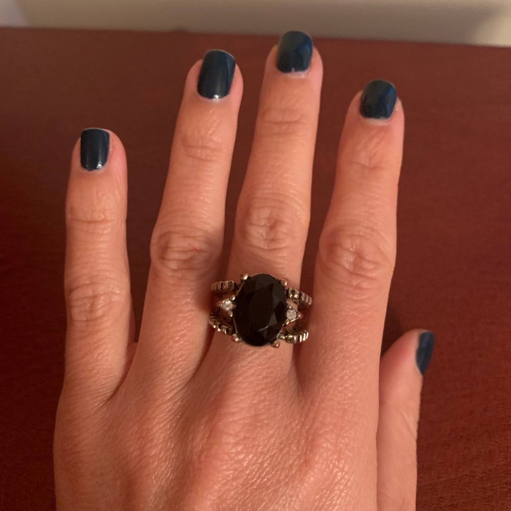 Reversible statement ring